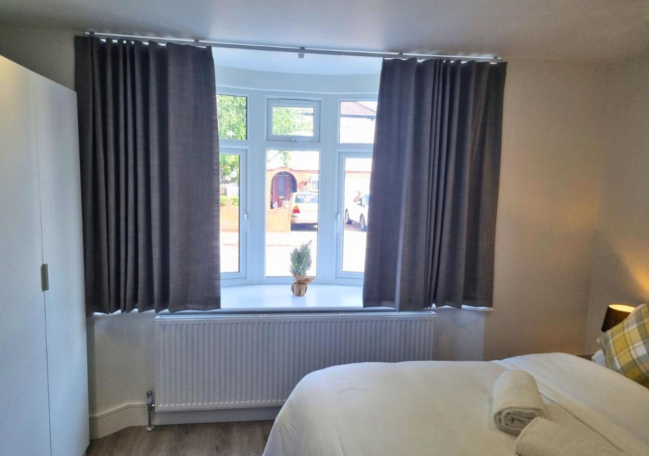 The Coppice Apartment Watford  Exterior photo