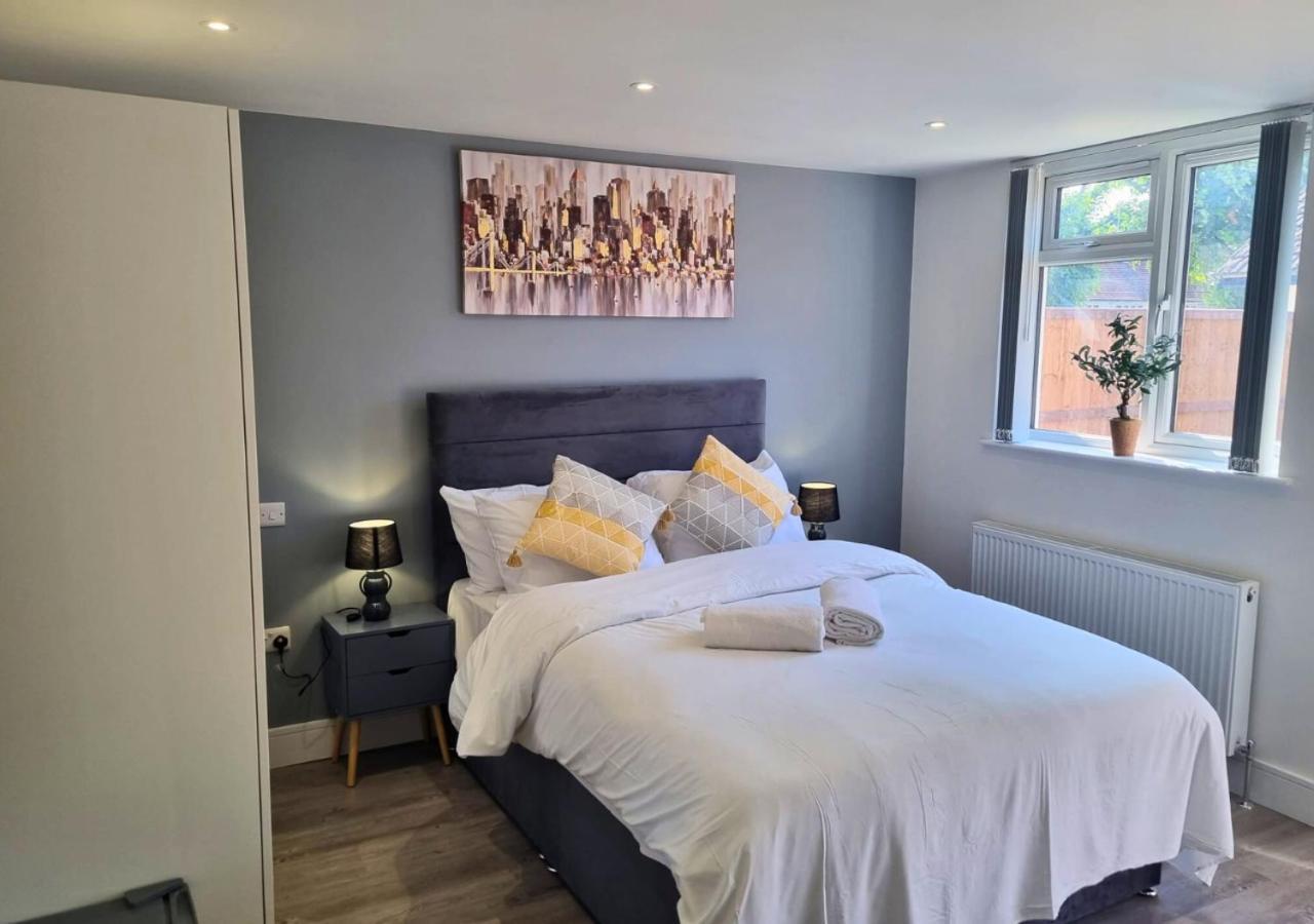 The Coppice Apartment Watford  Exterior photo