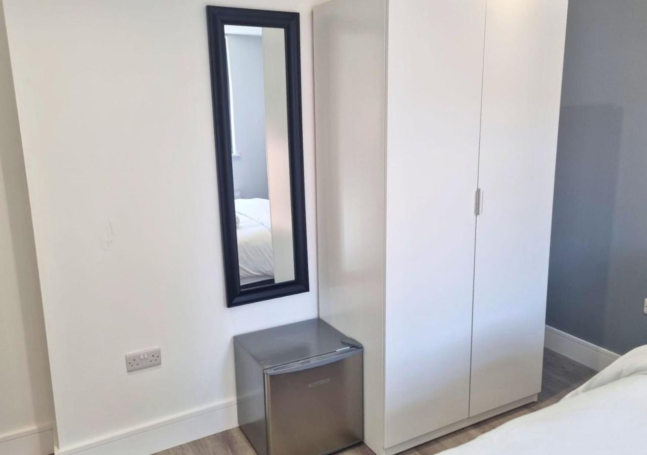 The Coppice Apartment Watford  Exterior photo